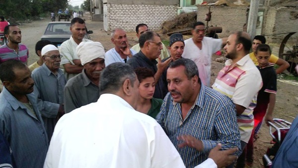 بالصور..أهالى قرية«الخمسين»بكفر الشيخ:«مش لاقين مياه شرب»