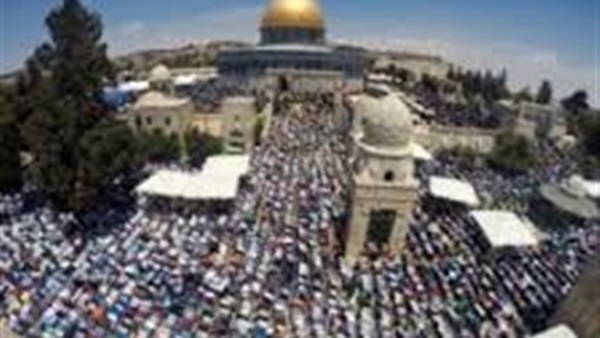 250 مصل من غزة في طريقهم إلى الأقصى