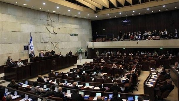 الكنيست الإسرائيلي يمتلىء بدخان «الحشيش».. ضبط رئيس الأمن أثناء تناولة العشب.. عضوة تعترف بتعاطيها عبر وسائل الإعلام.. 50 % نسبة المدخنين من الأعضاء.. ومساعى لتقنين القوانين الخاصة بالمعاقبة 