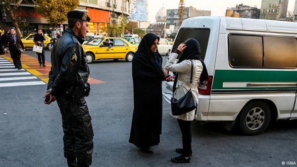 مقتل 16 شخصًا إثر اصطدام حافلة ركاب بعمود كهرباء شمال إيران