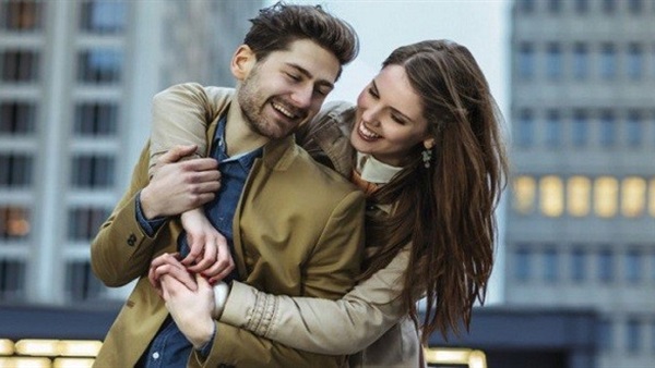 أهم صفات تجذب الرجل تجاه المرأة