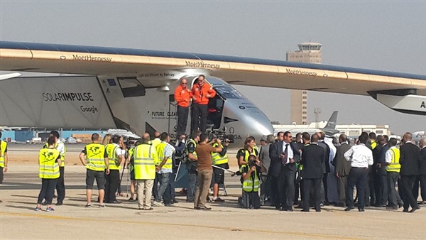 بدء تجهيز واختبار الطائرة «سولار إمبالس 2» استعدادا للإقلاع