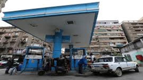 ضبط صاحب محطة بنزين باع ١٣ ألف لتر سولار في السوق السوداء بالزيتون