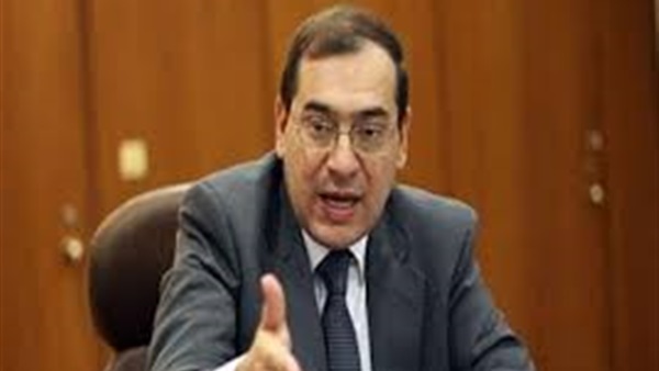 وزير البترول يتفقد مشروعات البتروكيماويات بالأسكندرية