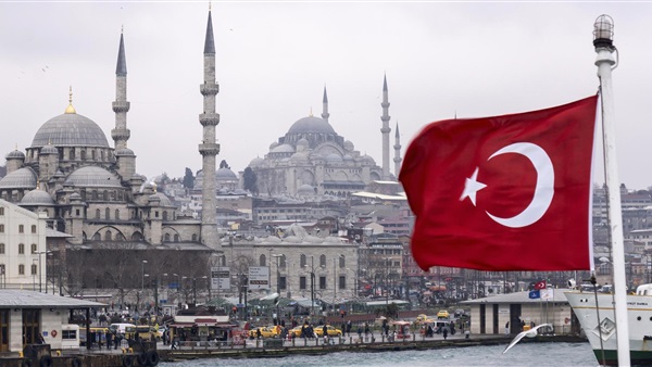 تركيا تعتقل المسئول عن نقل الأموال إلى فتح الله جولن