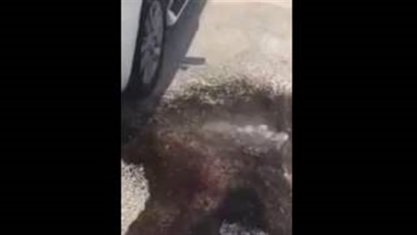 بالفيديو..لحظة غليان وقود سيارة بداخلها 