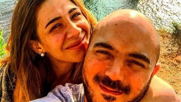 بالصورة.. «العسيلى»   يوجه رساله لجمهوره من على شواطئ «المالديف» 