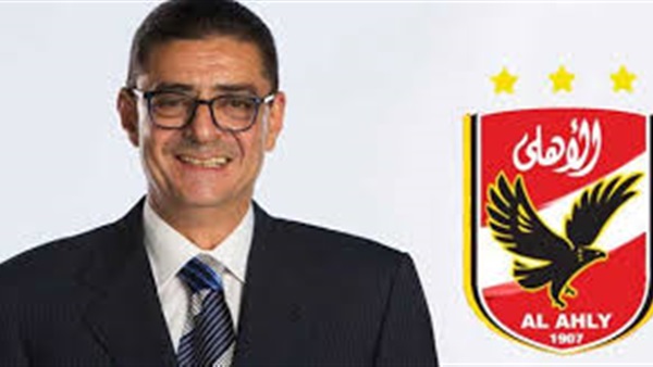 محمود طاهر يتصل برئيس بعثة الأهلي في المغرب للاطمئنان على الفريق