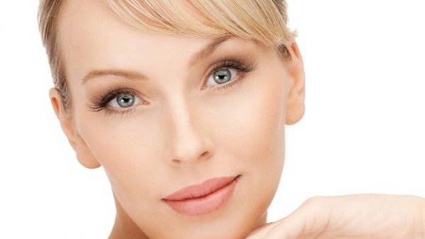 طرق طبيعية لإزالة شعر الوجه غير المرغوب به