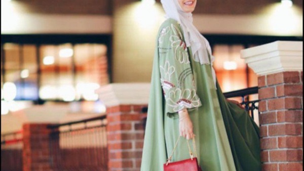 10 موديلات لإطلالة أنيقة ومبهرة بالحجاب 10 موديلات لإطلالة أنيقة ومبهرة بالحجاب