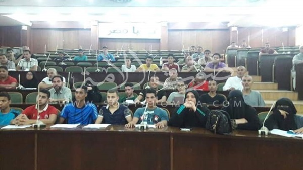 بالصور.. مساعد محافظ الدقهلية ووكيل التعليم يلتقيا طلاب الثانوية العامة 