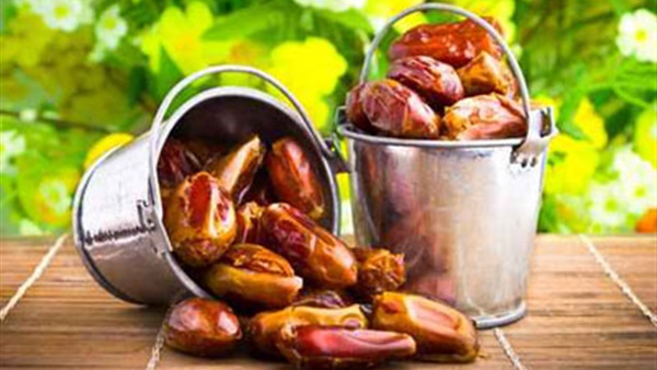 الالياف المستخلصة من البلح والتين والخوخ خير علاج لكسل الامعاء