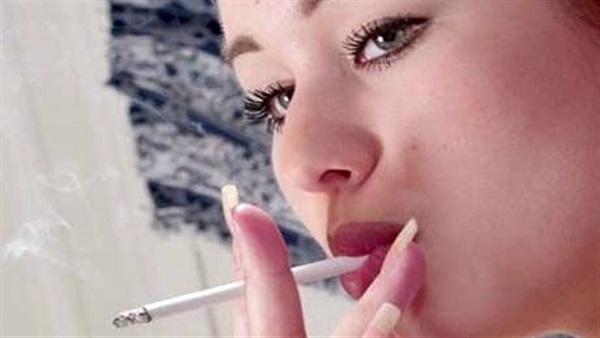 تعرض الفتيات إلى التدخين السلبى يعرضهن لزيادة مستوى الكوليسترول الضار