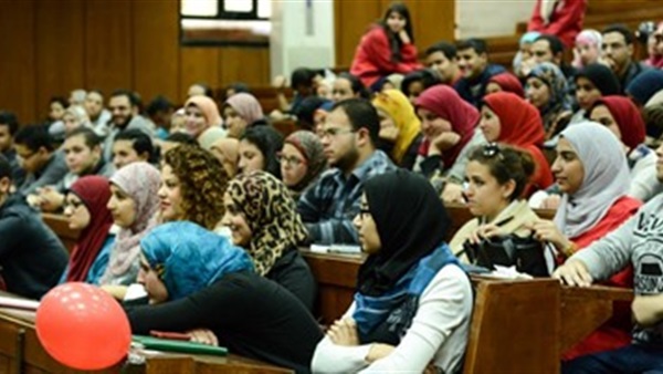 خبير ألماني: زيادة أعداد الطلبة بالجامعات يضر بالاقتصاد