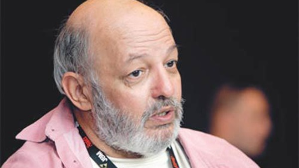 تشييع جثمان الراحل محمد خان من زهراء المعادى عقب صلاة الظهر