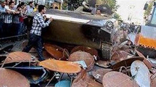 بالصور.. إيران تعلن الحرب على أطباق الدش 