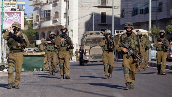 الاحتلال منع 730 فلسطينيا من السفر خلال النصف الأول من 2016