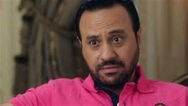 «ايهاب فهمى» يعيش حالة من الحزن بعد دخول نجله المستشفى 