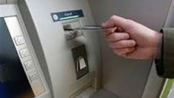 التحقيق مع 3 أفارقة ابتكروا طريقة لسرقة ماكينات الصراف الآلي