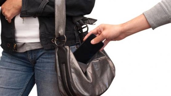 8 نصائح عليك الأنتباه لها فى المواصلات والأماكن العامة
