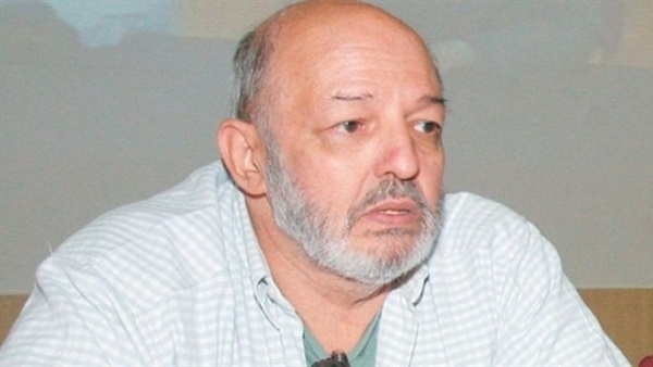 «المهن التمثيلية»:أعمال «خان» ستظل خالدة فى السينما للأبد