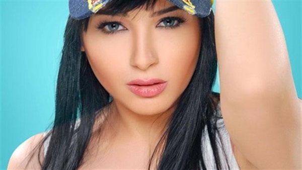 ساندي تتسلم ماستر إلبومها الجديد 