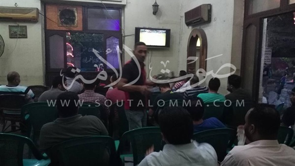 بالفيديو والصور.. مقاهي القاهرة كاملة العدد بمشجي القطبين 