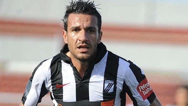 الأهلي يخاطب اتحاد الكرة لطلب البطاقة الدولية لـ «معلول»