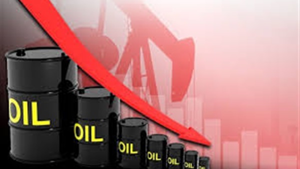 النفط يهبط 3% عقب زيادة مفاجئة في المخزونات الأمريكية