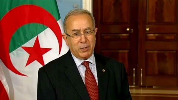وزير الخارجية الجزائري يلتقي نظيره النيجري
