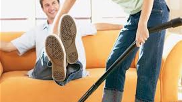 خطوات تساعدك في التعامل مع زوجك الفوضوي
