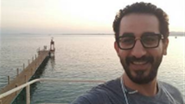 بالصورة:احمد حلمي يغازل وطنه " مصر "