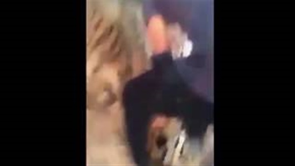 بالفيديو.. نمر يهجم على مواطن سعودي ويصيبه بإصابات بالغة