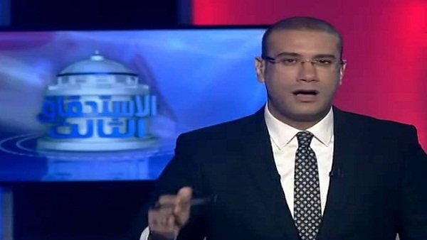 إعلامي يوجه رسالة قاسية للحكومة على الهواء