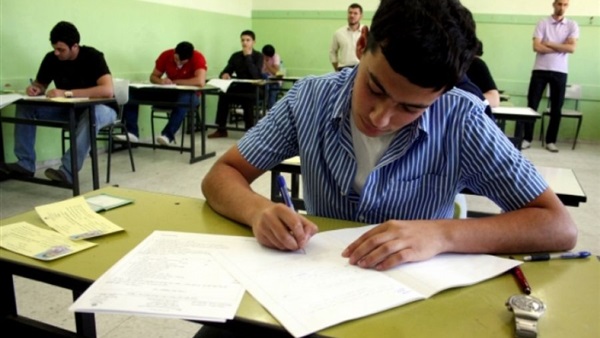 ورقة اجابة تصيب المصحح بالشلل.. ويحول الطالب للمصحة النفسية