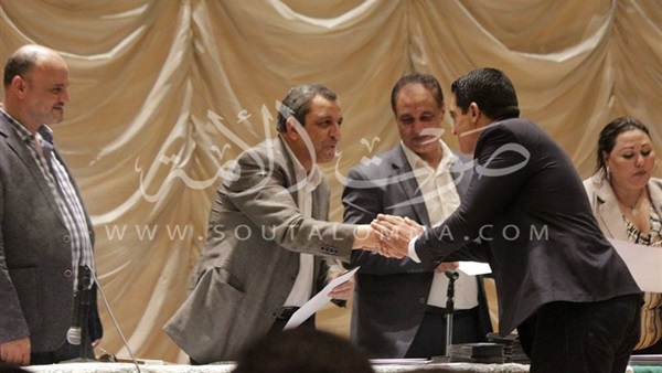 بالصور.. الصحفيون يؤدون القسم أمام «قلاش»