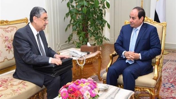 تفاصيل لقاء «السيسي» بوزير الكهرباء.. الرئيس: يبحث الموقف النهائي لعقود المشروع النووي.. يناقش المشروعات التنموية بالقطاع.. يشدد على تطوير مستوى الخدمة للمواطنين.. ومراعاة محدودي الدخل عند رفع الأسعار