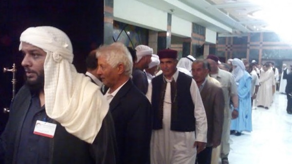 وفد القبائل الليبية يواصل بحث الأزمة الليبية في القاهرة
