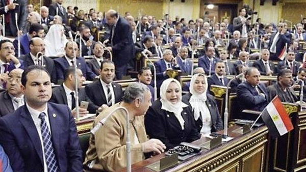 «مشرف» متسائلا: ليه منحطش ديانة المواطن 