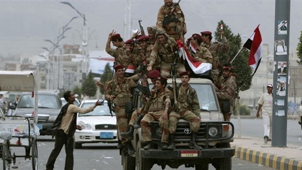 قوات الجيش اليمنى تحبط هجوما للقاعدة على ميناء المكلا
