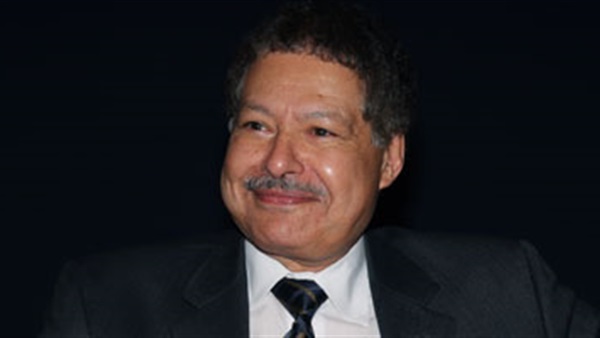 تعرف على موعد وصول جثمان «أحمد زويل» إلى مصر