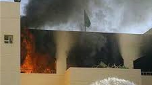 الحماية المدنية تسيطر على حريق بمدرسة الصنايع بشارع الهرم