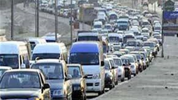 النشرة المرورية.. سيولة مرورية تامة بجميع الشوارع والميادين.. انسياب محدود أعلى «الدائري».. وكثافة مرورية بـ«الطريق الدائري».. انتظام الحركة على كوبري 15 مايو ومحور 26 يوليو
