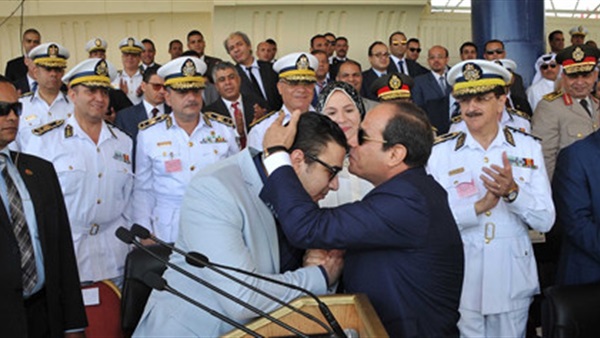 بالصور.. نشاط رئاسي مكثف في يوليو الماضي.. السيسي يوجه بتوفير السلع الغذائية بأسعار مناسبة بالأسواق.. الرئيس يشدد على إعلاء مبدأ دولة القانون والمؤسسات.. ويؤكد على أهمية مواصلة الجهود للنهوض بالسياحة