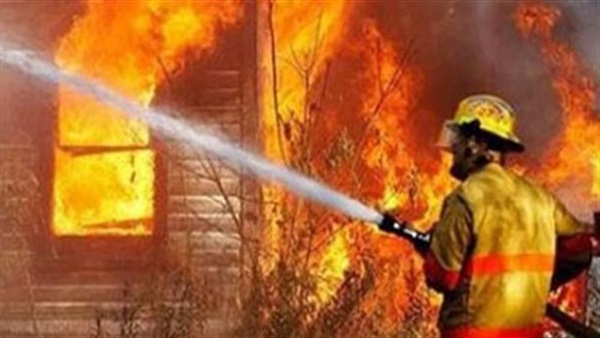 السيطرة على حريق التهم 6 منازل بطهطا 