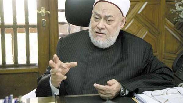 صفحة "على جمعة" على فيسبوك: خطبنا الجمعة وأقمنا الصلاة لعمارة الكون