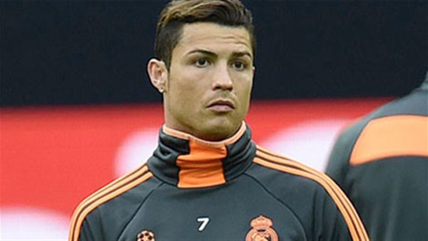 بالصور.. كريستيانو رونالدو في عطلة رومانسية مع حبيبته 