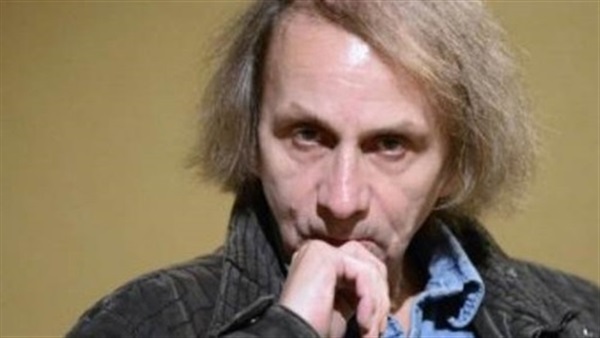 "ميشل هولوبك" مازال حيا.. في معرض فرنسي