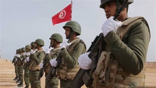 الجيش التونسي يتصدى لمهربين قادمين من ليبيا