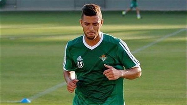 ريال بيتيس يوافق على رحيل عمرو طارق